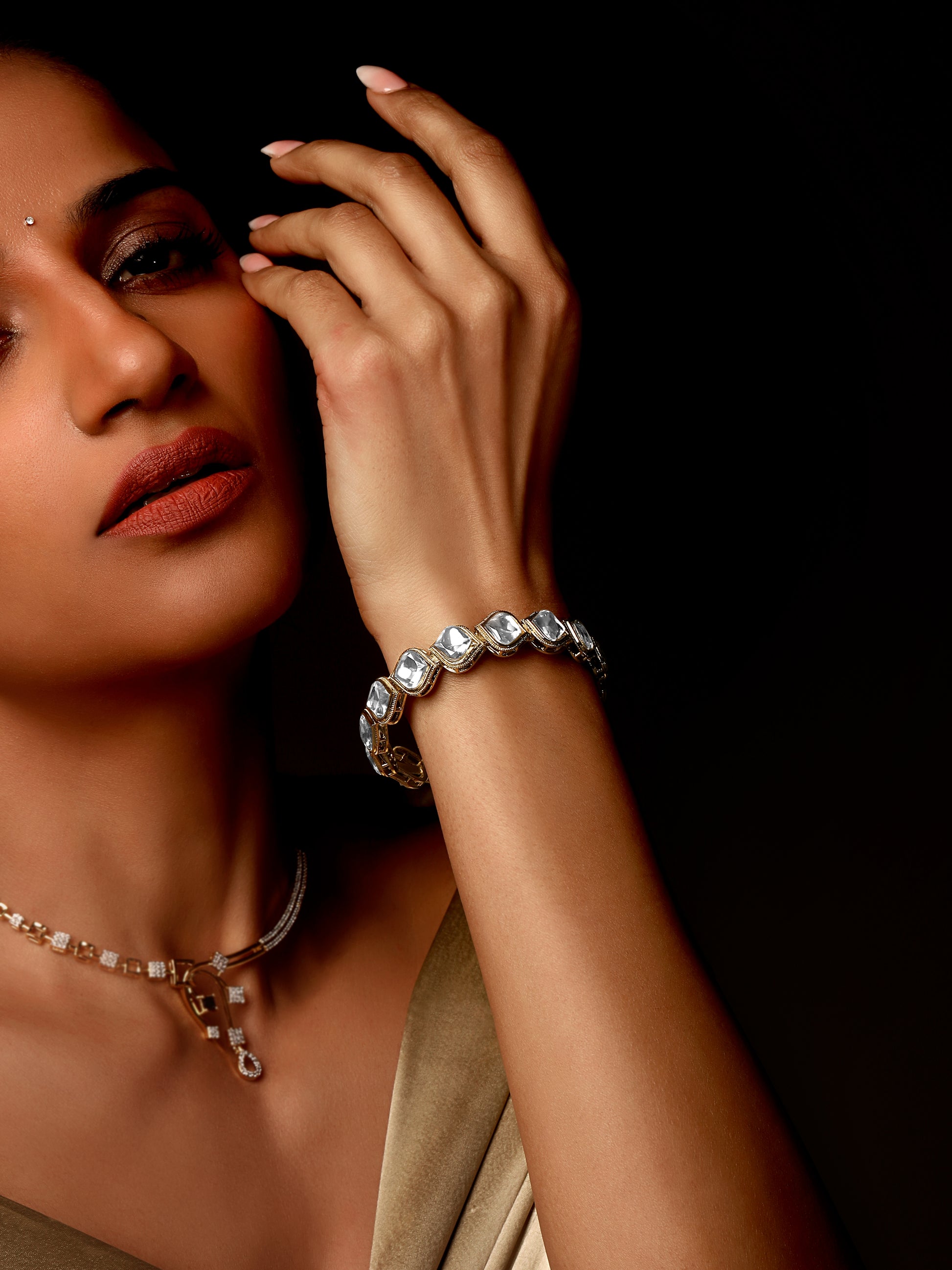 Gold-toned kundan bracelet with square stone detailing – festive jewellery gift for Raksha Bandhan