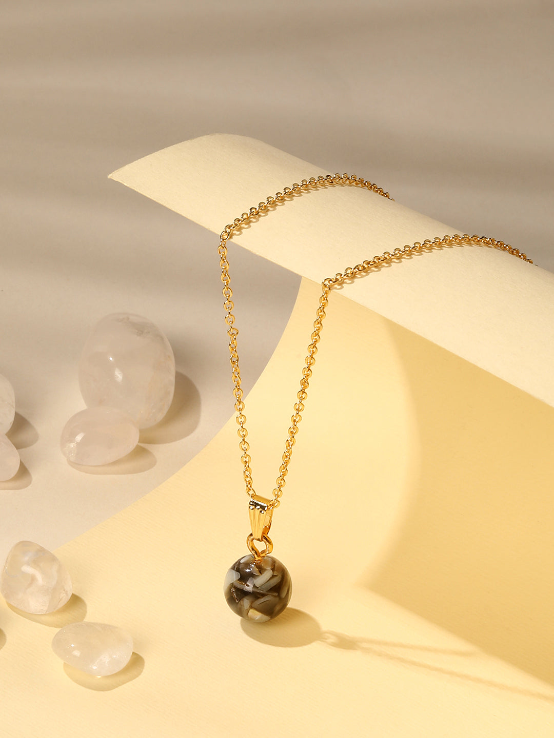 Contemporary Gold-Plated Pearl Charm Pendant With Chain For Women