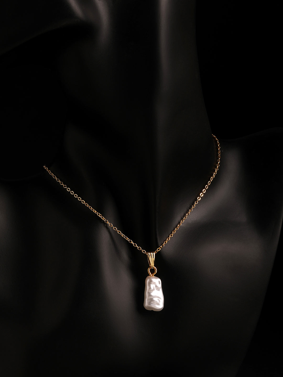 Gold-Plated Pearl Pendant With Chain For Women