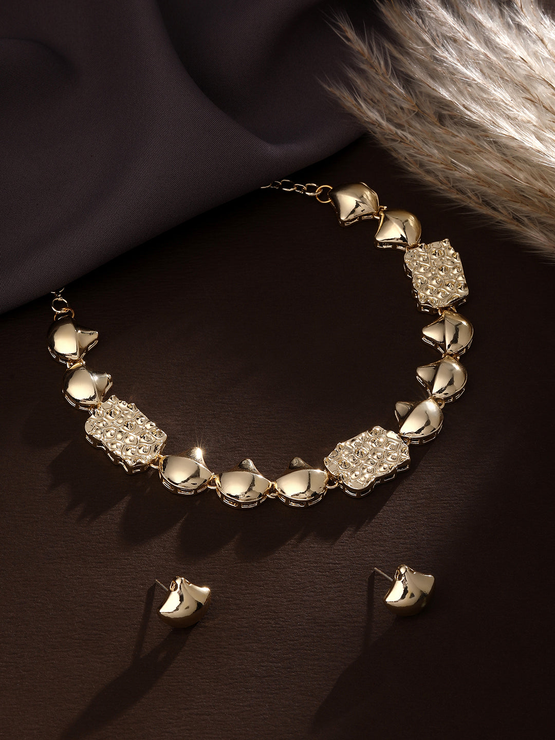 Contemporary Matte Gold Plated Choker Jewellery Set