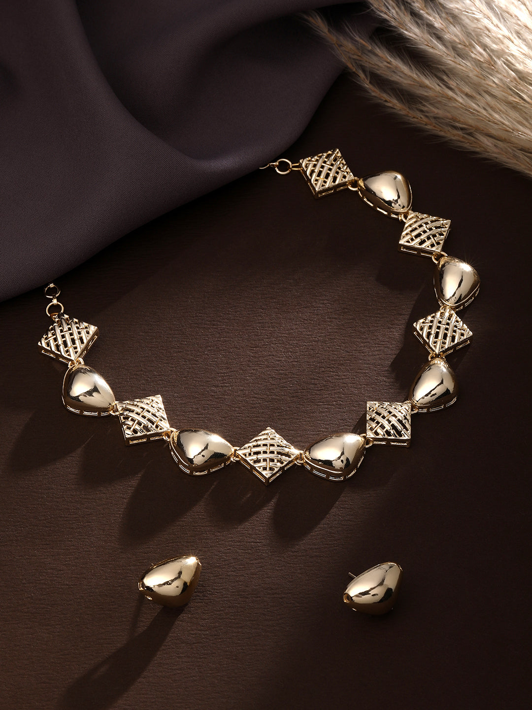 Contemporary Matte Gold Plated Choker Jewellery Set