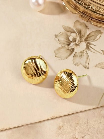 Gold-Plated Handcrafted Stud Earring With The Closure Of Push Back