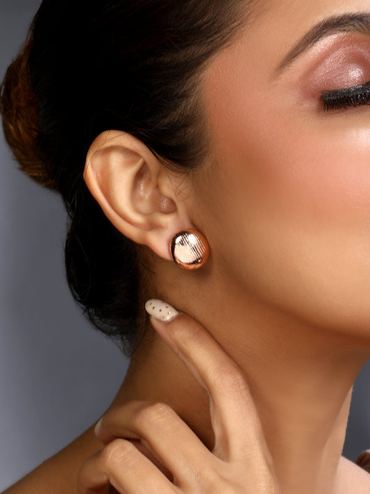Rosegold-Plated Handcrafted Stud Earring With The Closure Of Push Back