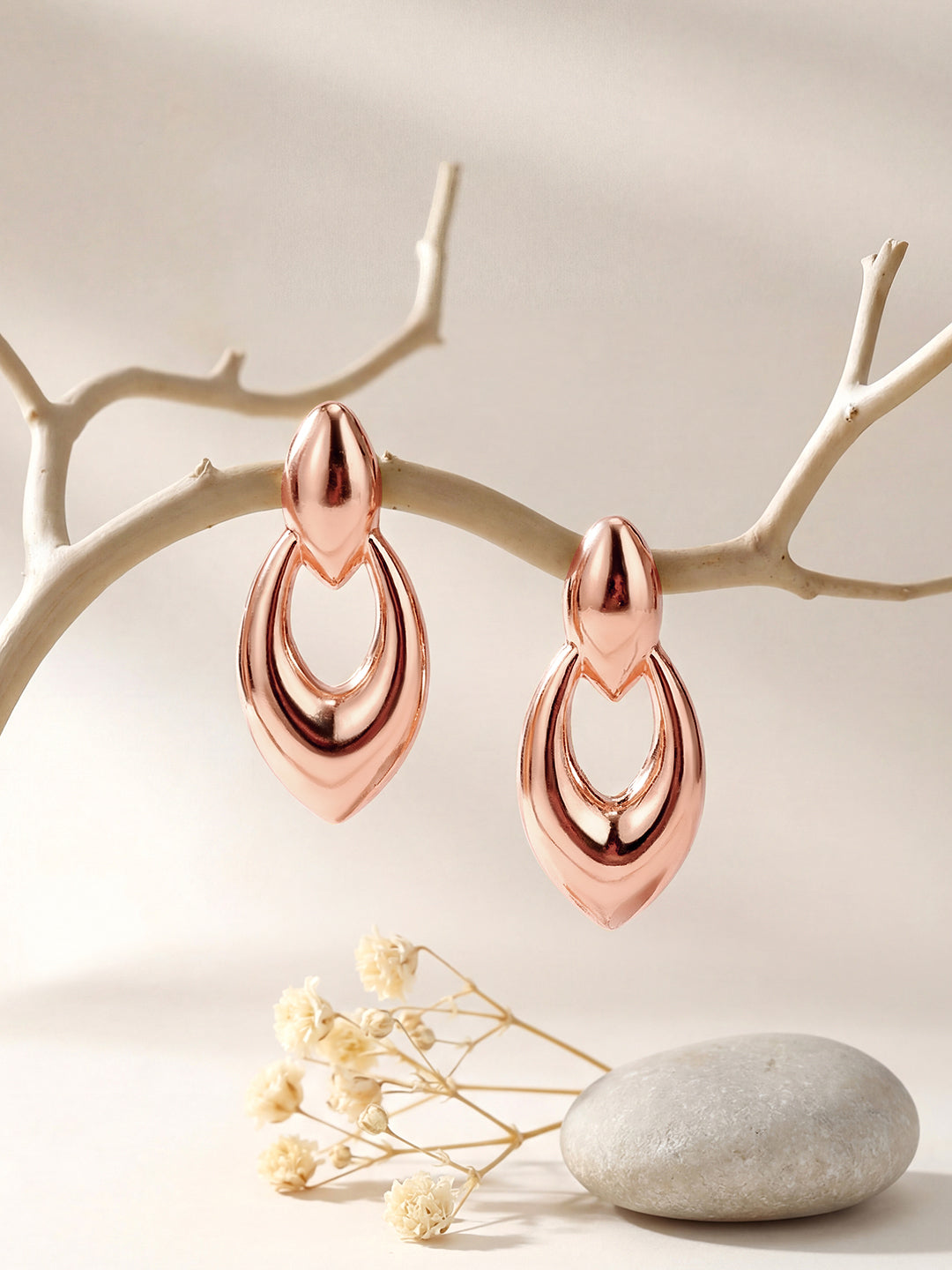 Rosegold-Plated Handcrafted Stud Earring With The Closure Of Push Back