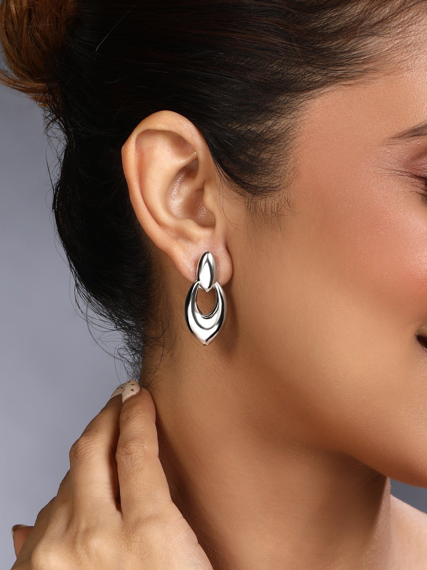 Silver Plated  Handcrafted Stud Earring With The Closure Of Push Back