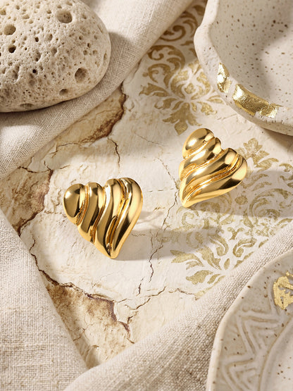 Gold-Plated Handcrafted Stud Earring With The Closure Of Push Back