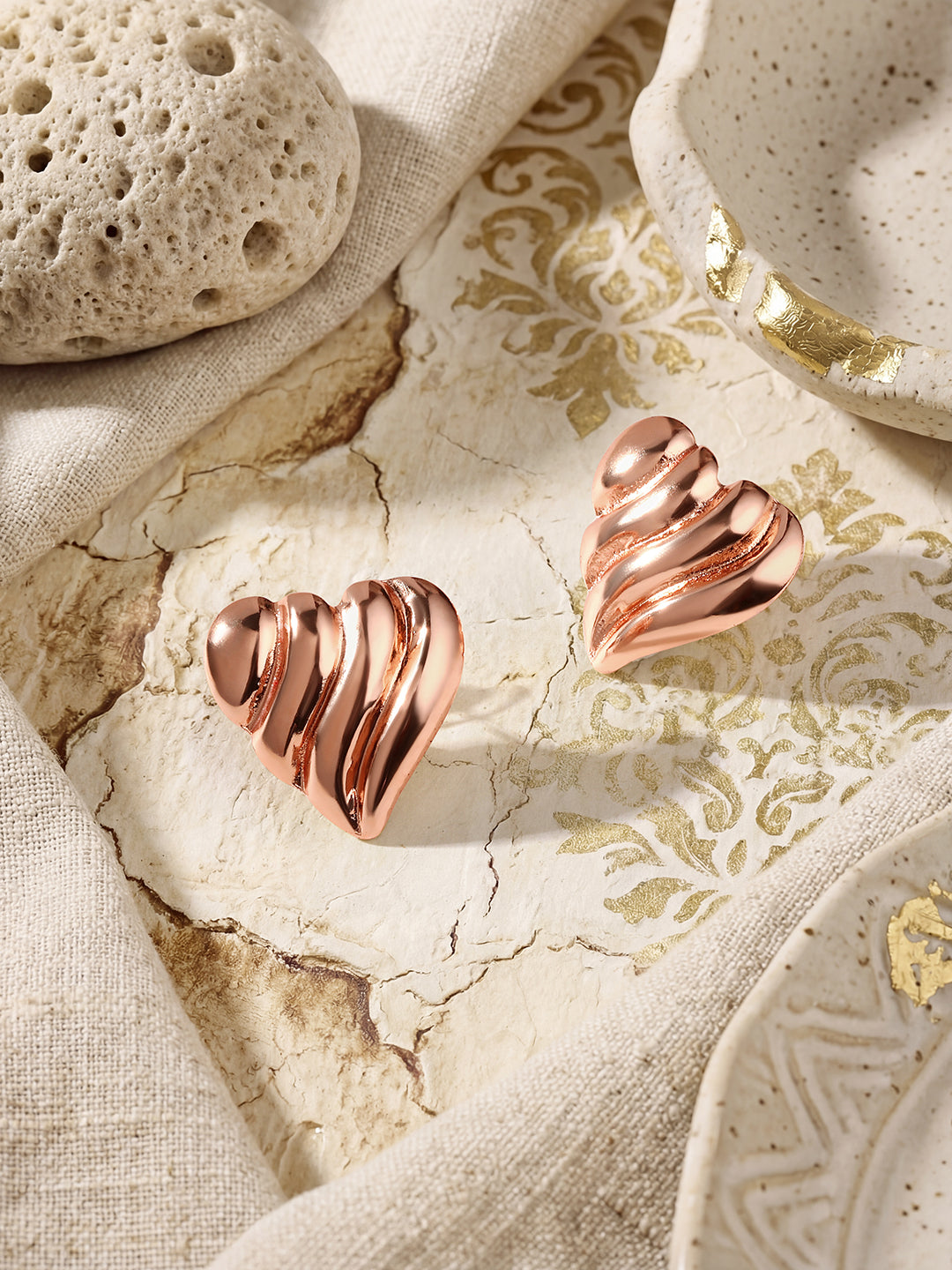 Rosegold-Plated Handcrafted Stud Earring With The Closure Of Push Back