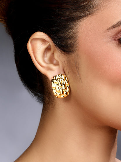 Gold-Plated Handcrafted Stud Earring With The Closure Of Push Back