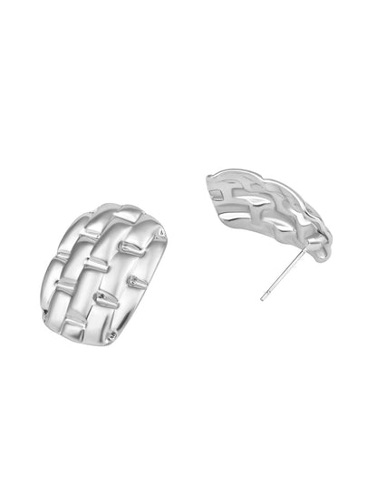 Silver Plated  Handcrafted Stud Earring With The Closure Of Push Back