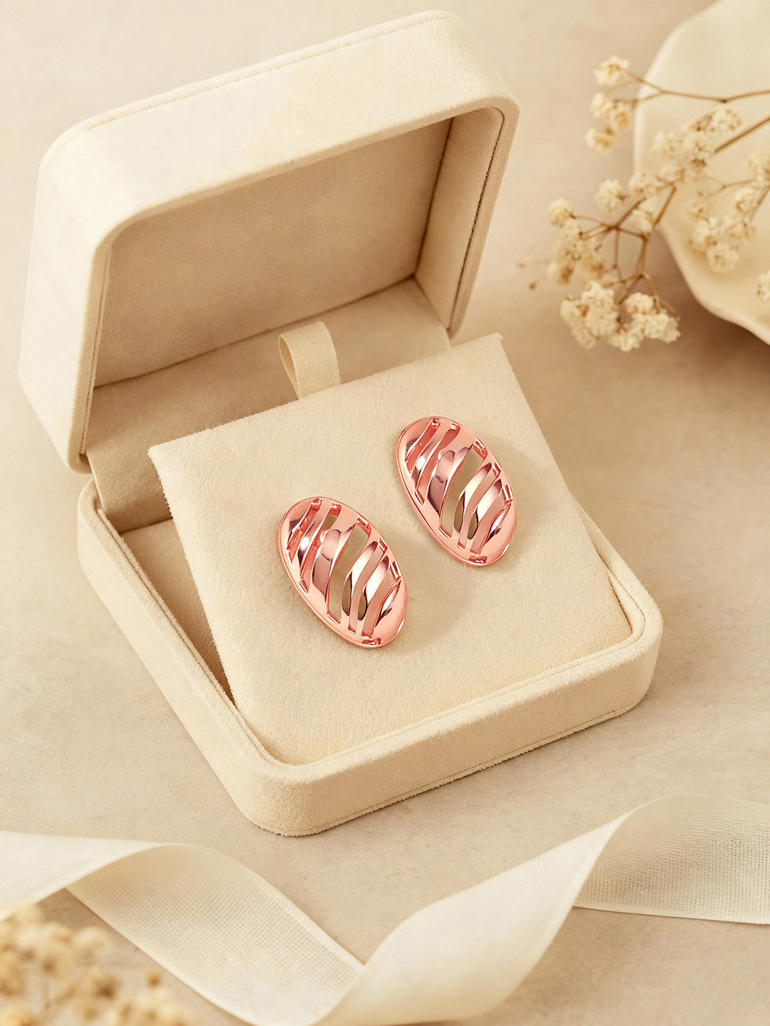 Rosegold-Plated Handcrafted Stud Earring With The Closure Of Push Back