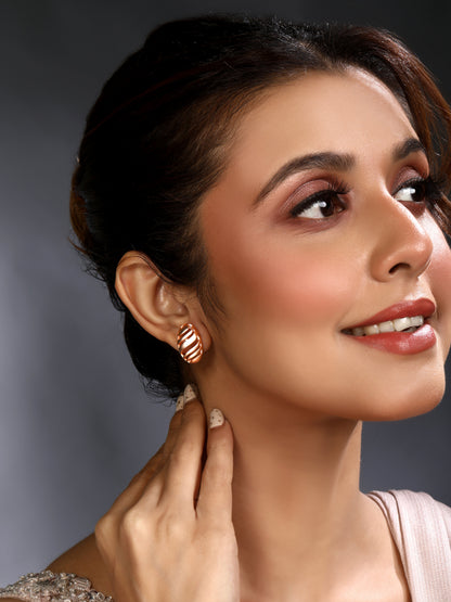 Rosegold-Plated Handcrafted Stud Earring With The Closure Of Push Back