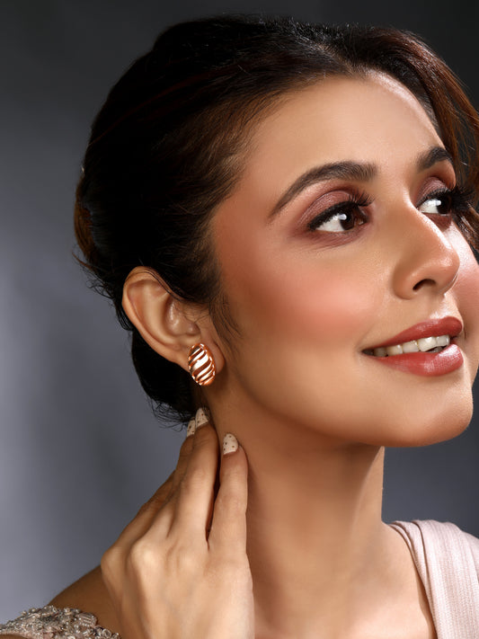 Rosegold-Plated Handcrafted Stud Earring With The Closure Of Push Back