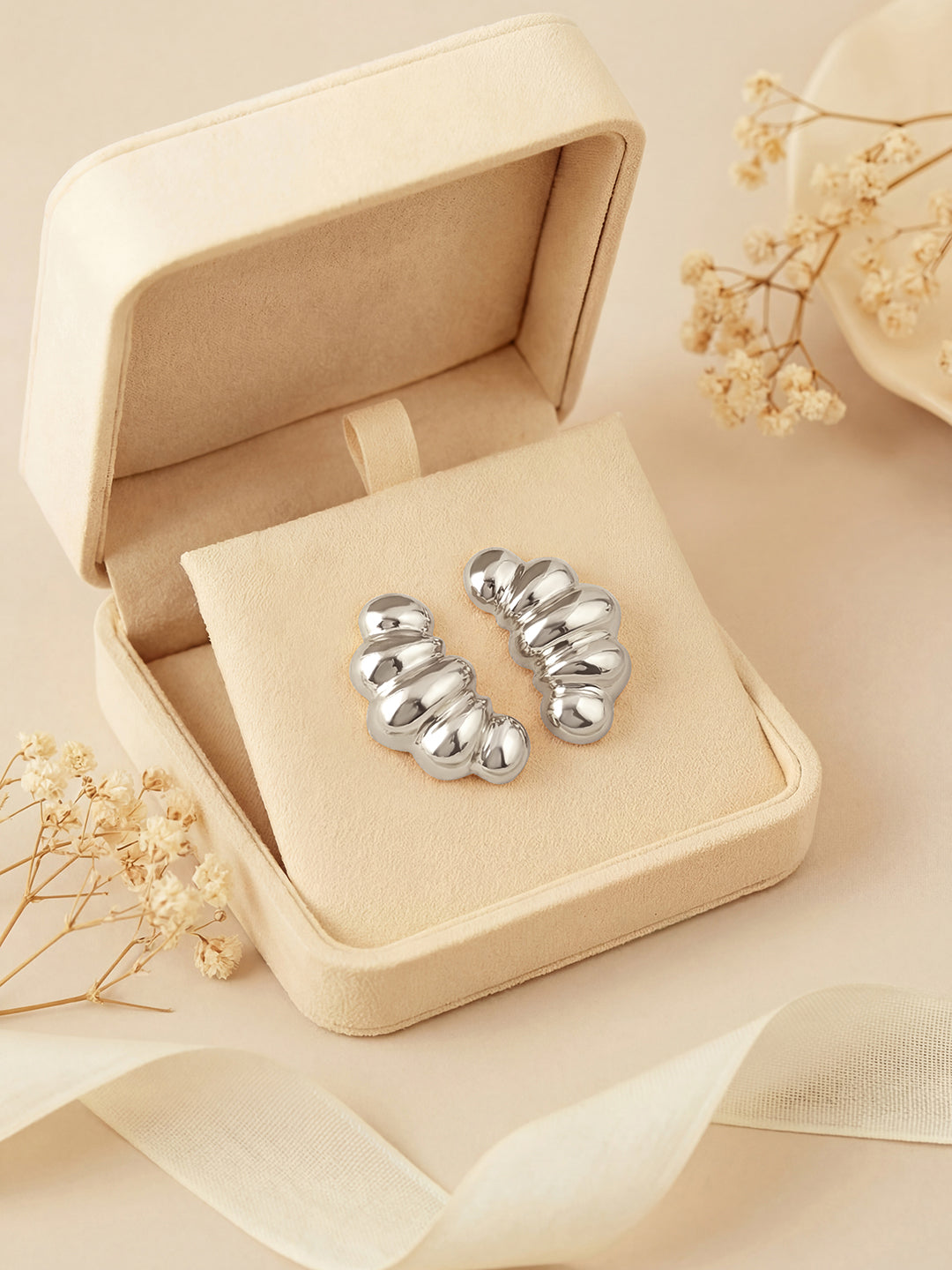 Silver Plated  Handcrafted Stud Earring With The Closure Of Push Back