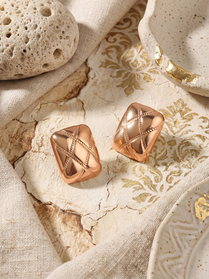 Rosegold-Plated Handcrafted Stud Earring With The Closure Of Push Back