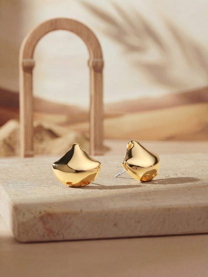 Gold-Plated Handcrafted Stud Earring With The Closure Of Push Back