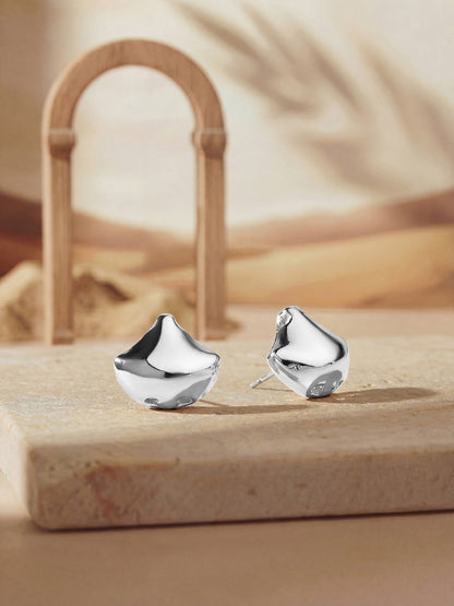 Silver Plated  Handcrafted Stud Earring With The Closure Of Push Back