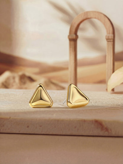 Gold-Plated Handcrafted Stud Earring With The Closure Of Push Back