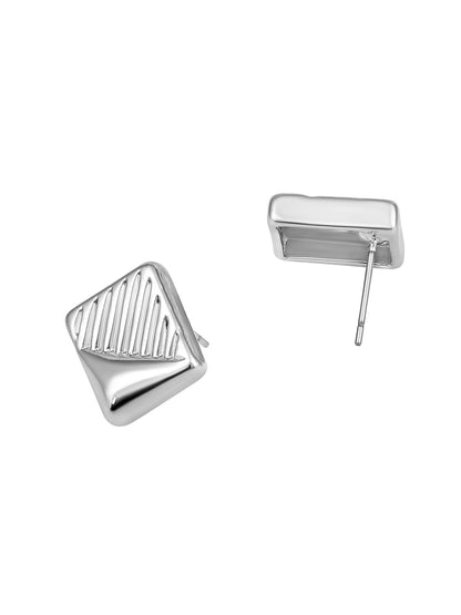 Silver Plated  Handcrafted Stud Earring With The Closure Of Push Back