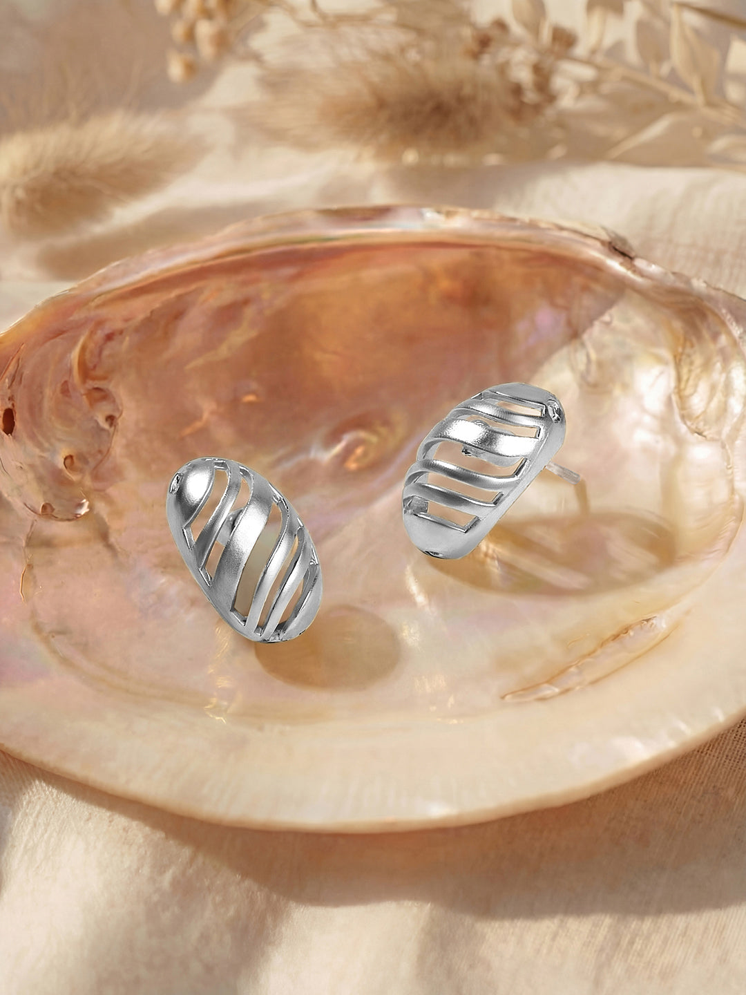 Silver Plated  Handcrafted Stud Earring With The Closure Of Push Back