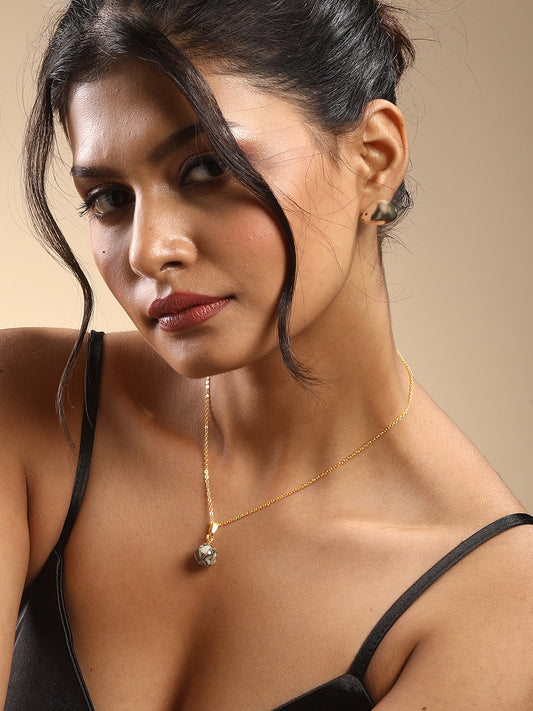 Contemporary Gold-Plated Pearl Charm Pendant With Chain For Women