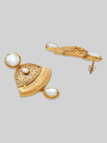 Gold-Plated Kundan Necklace Setwith Dangle Earrings