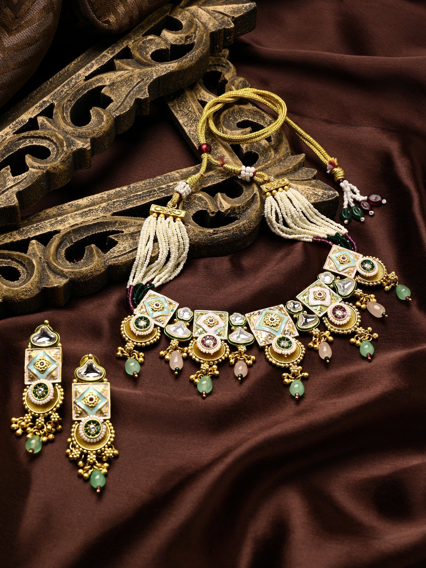 Regal Peacock Elegance: Kundan & Meenakari Choker Set