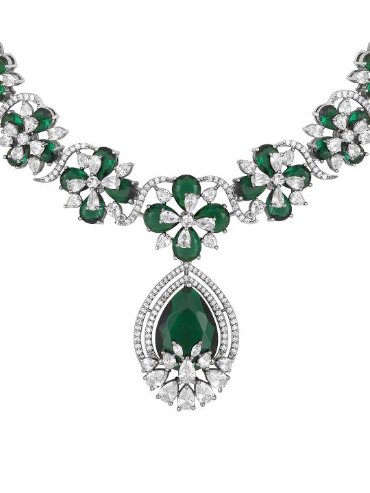 Luxurious Silver-Plated Emerald Green Floral Choker Necklace Set with Drop Earrings