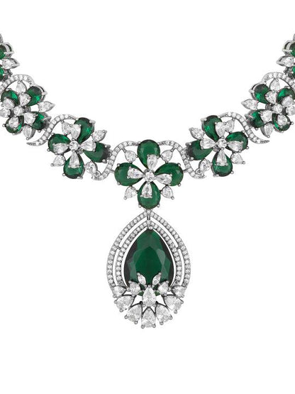 Luxurious Silver-Plated Emerald Green Floral Choker Necklace Set with Drop Earrings