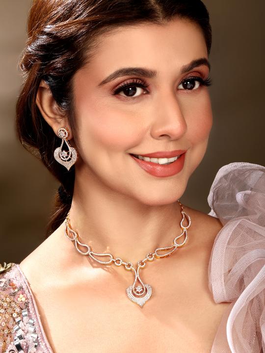 Elegant Gold-Plated Sparkling Stone Studded Necklace Set