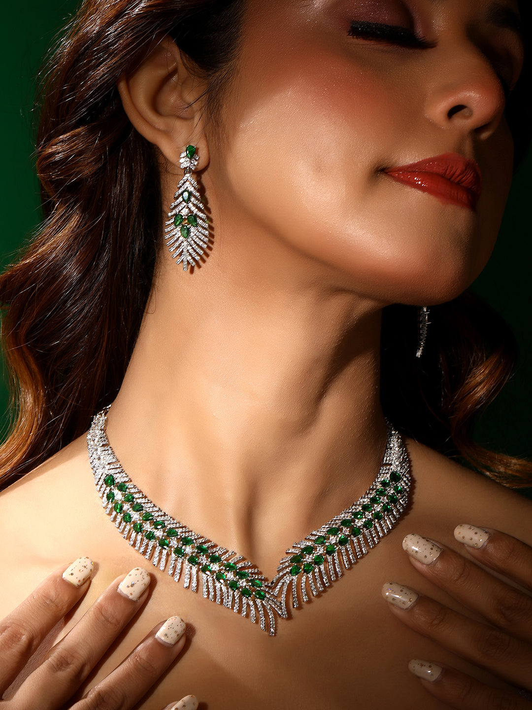 Elegant Rhodium-Plated Emerald Green Teardrop Necklace Set
