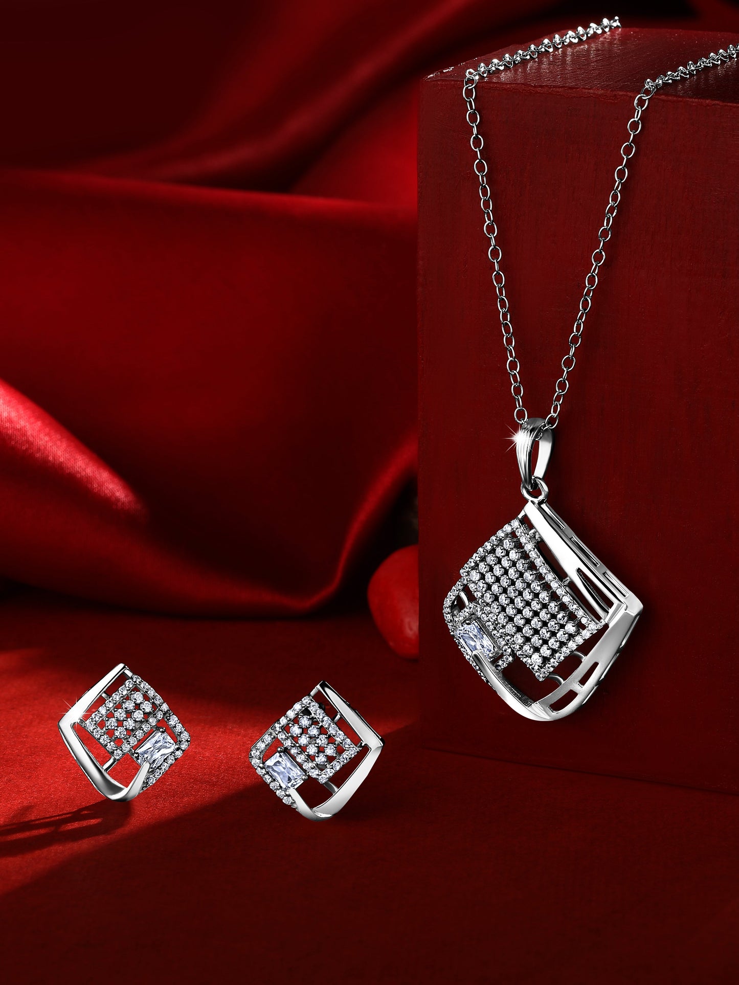 Sterling Silver With Cubic Zirconia And Silver Plating.