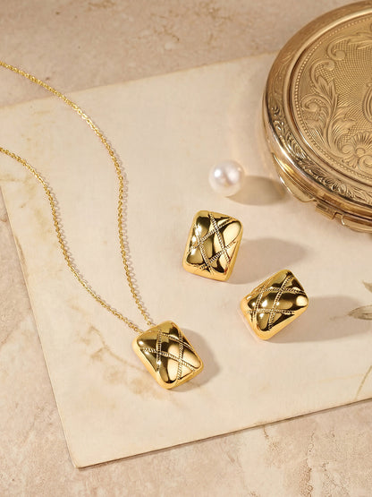 Gold Plated Handcrafted Pendant Set With Stud Earring