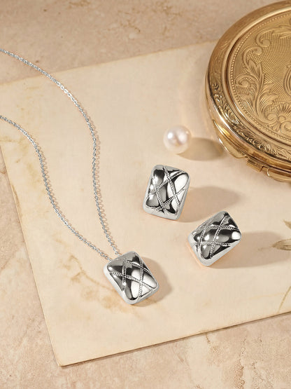 Silver Plating Handcrafted Pendant Set With Stud Earring