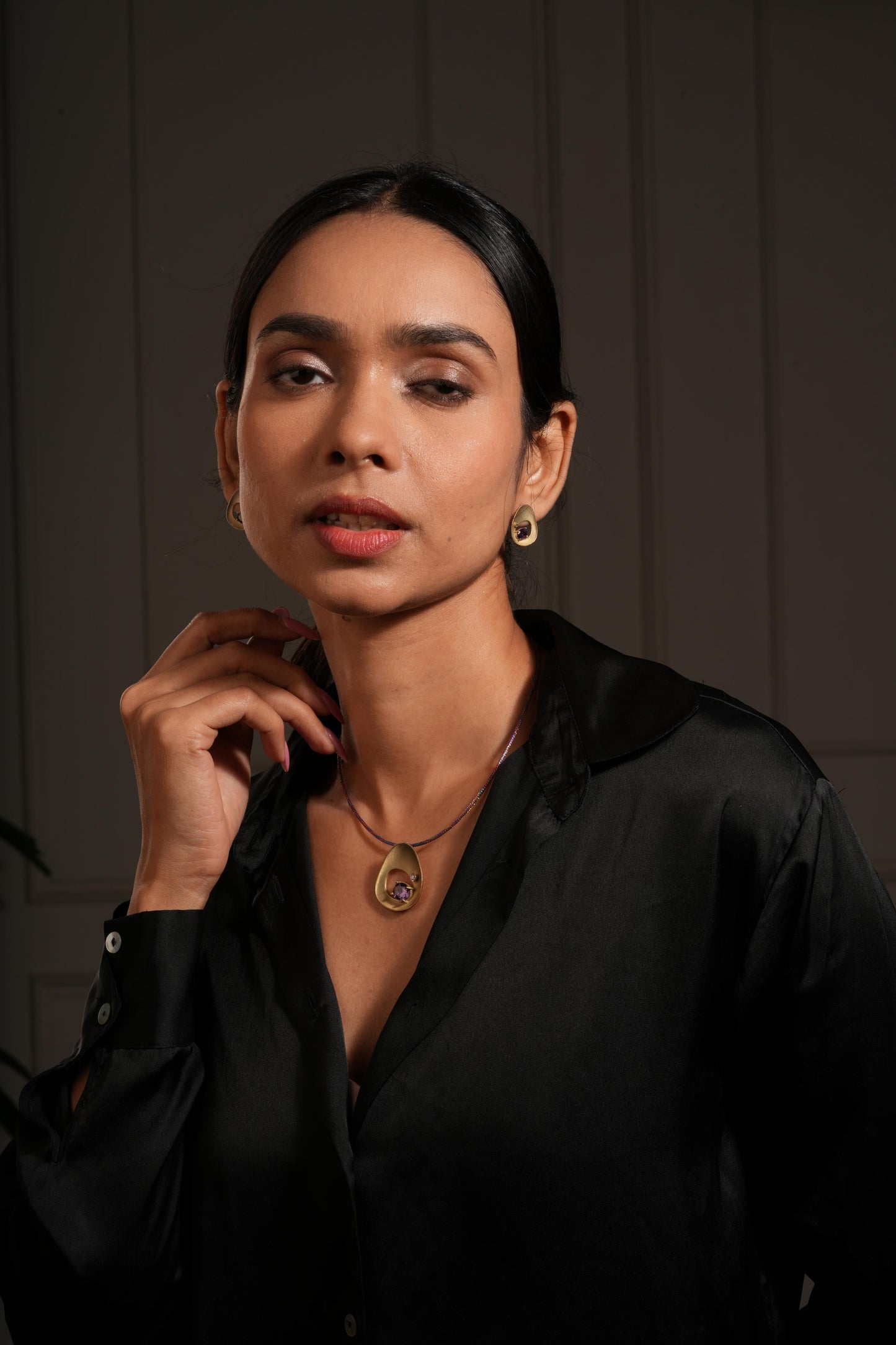 Elegant Gold Plated Teardrop Pendant Set with Purple Stone